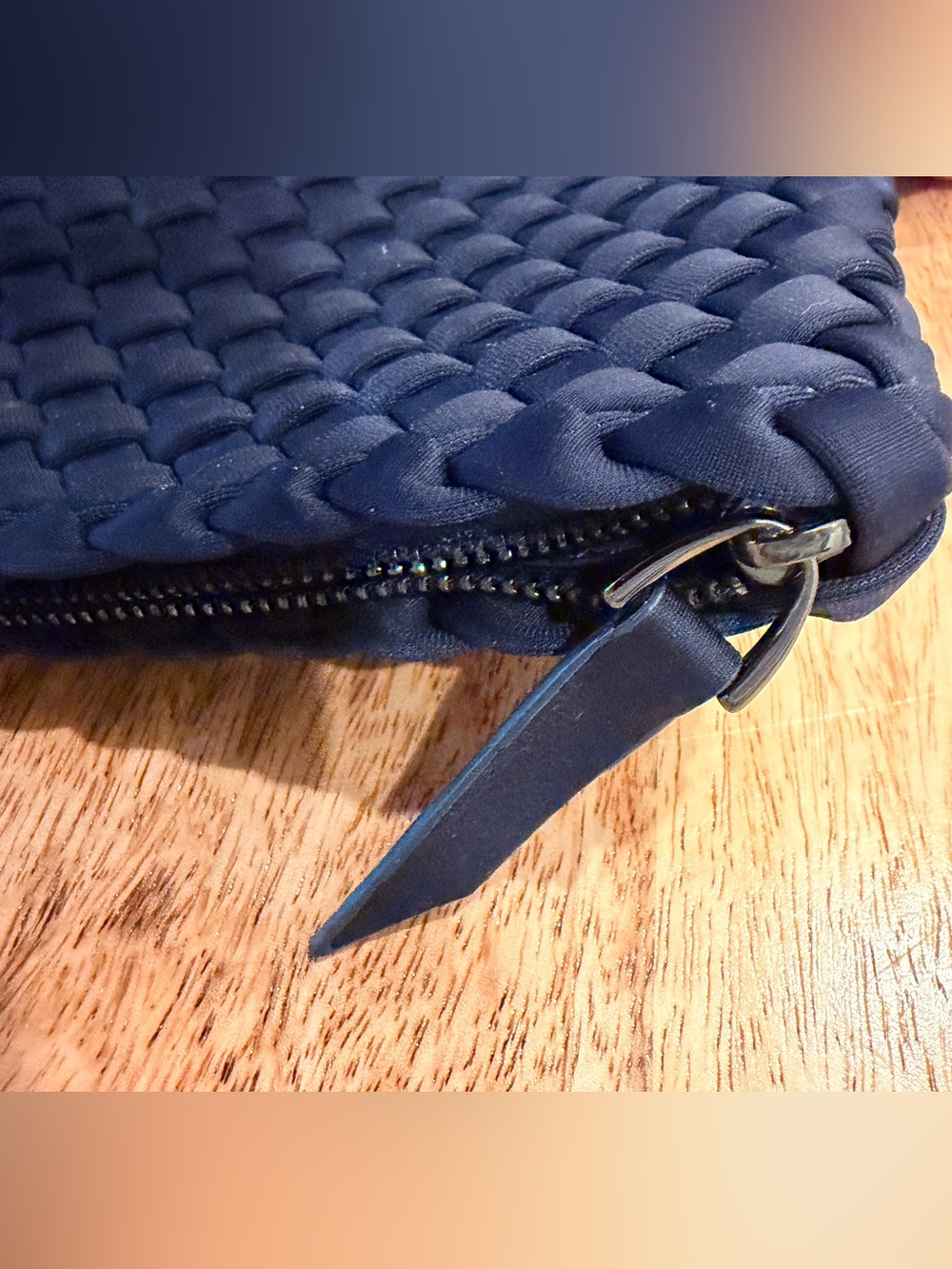 NAGHEDI Navy Woven Neoprene Zip Pouch Tote Insert 10” x 7” NWOT - Picture 5 of 6